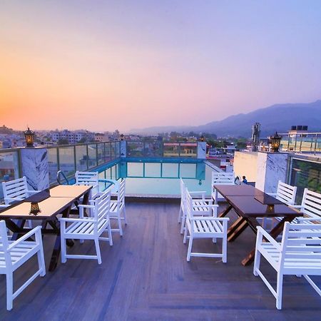 Hotel Holy Vivasa リシケーシュ エクステリア 写真